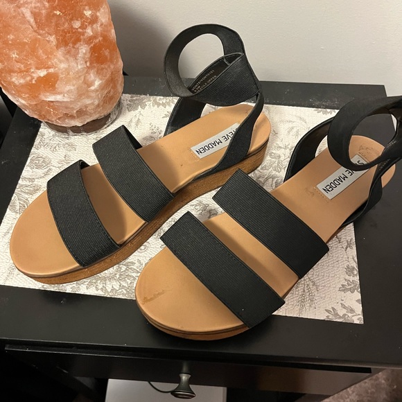 Steve Madden - Picture 3 of 4